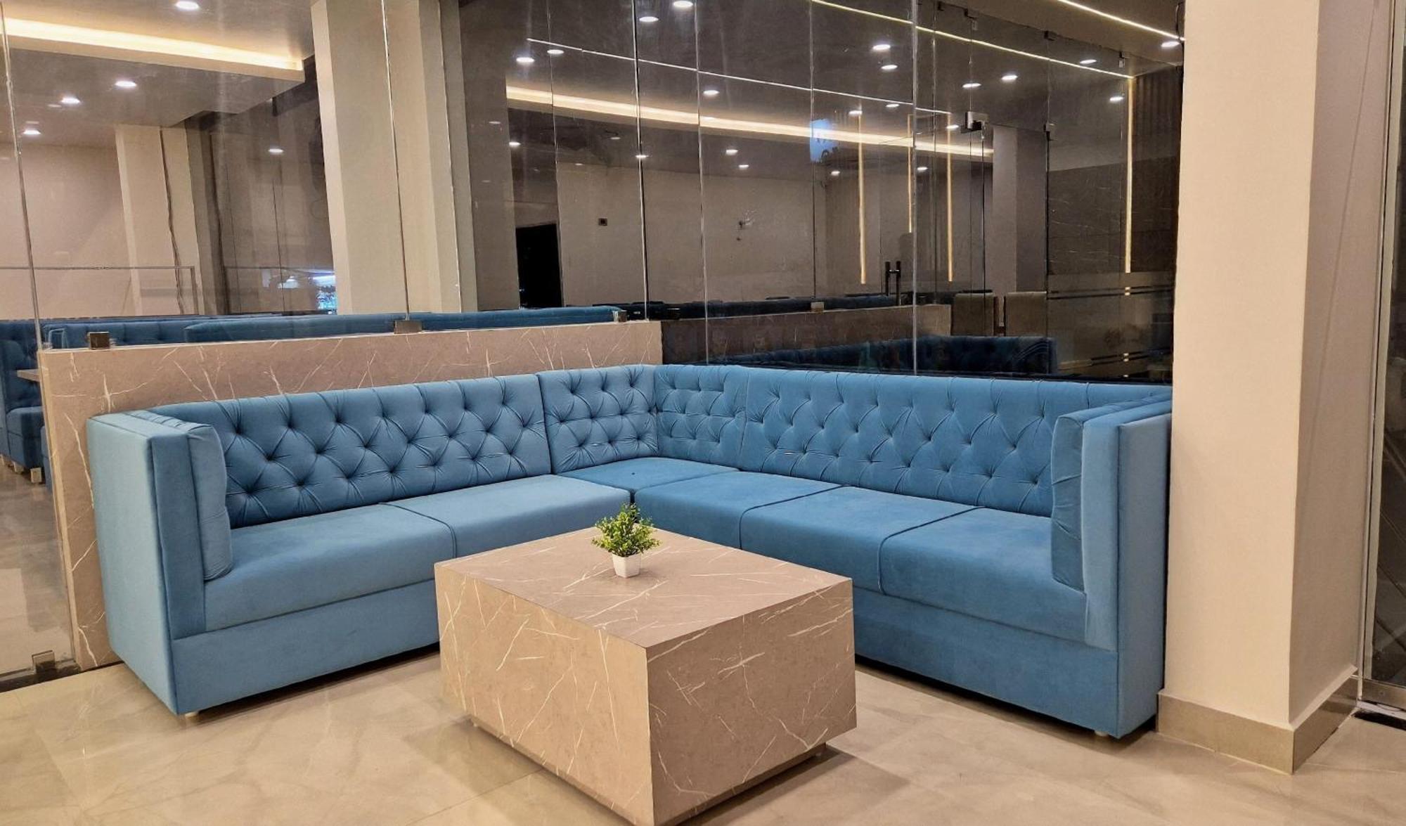 Hotel Janas ตีรูปาติ ภายนอก รูปภาพ