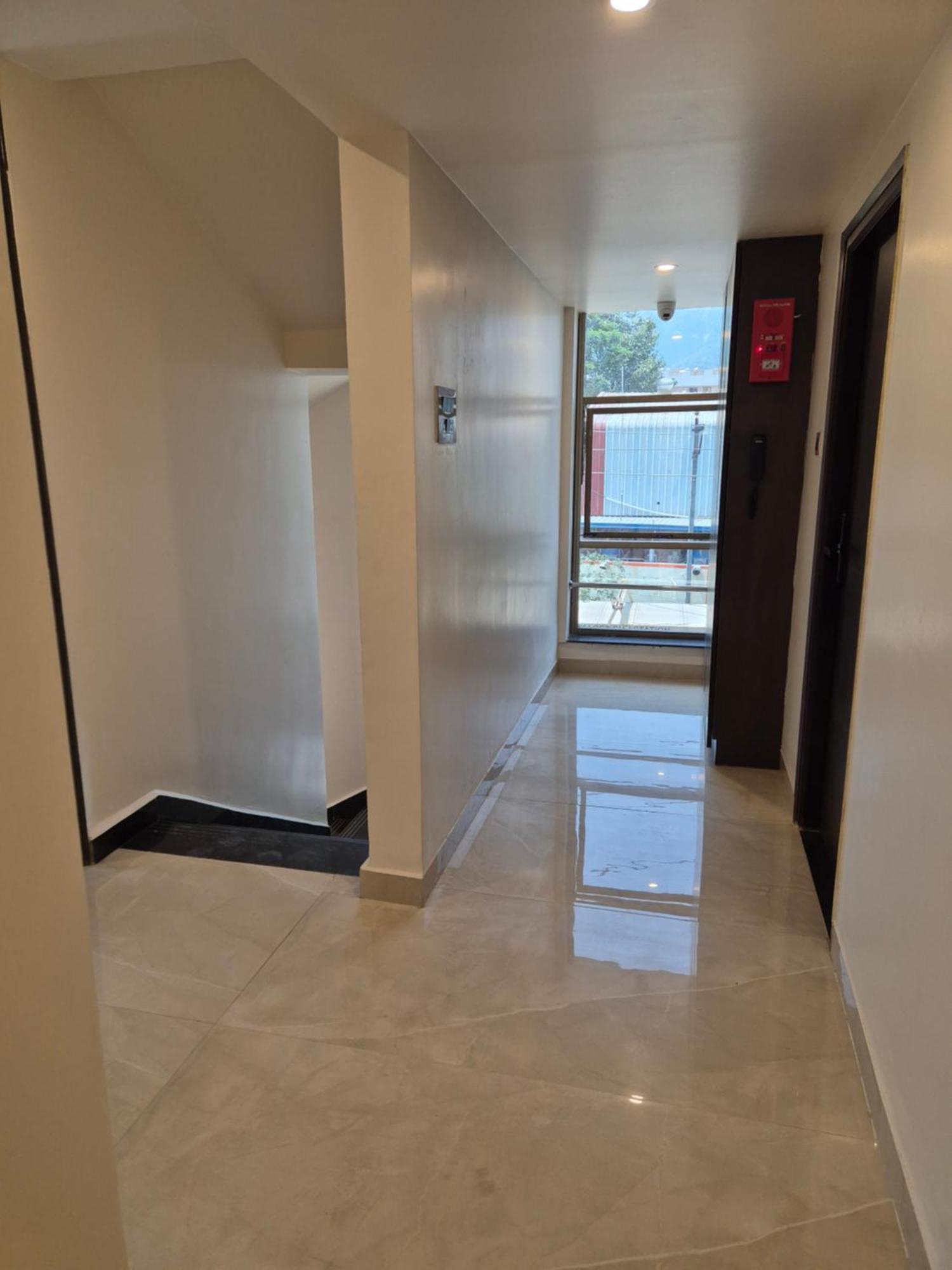 Hotel Janas ตีรูปาติ ภายนอก รูปภาพ